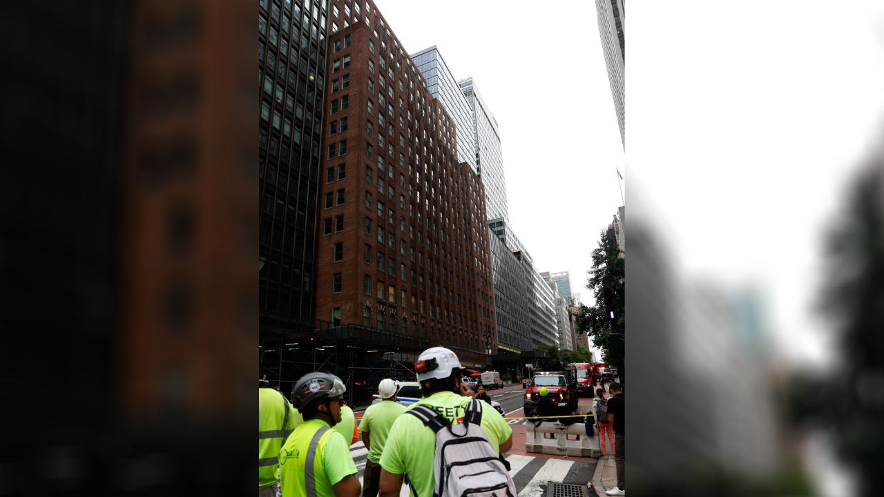 New York'ta Panik: 37 Katlı Binada Çökme Riski, Bölge Tahliye Edildi