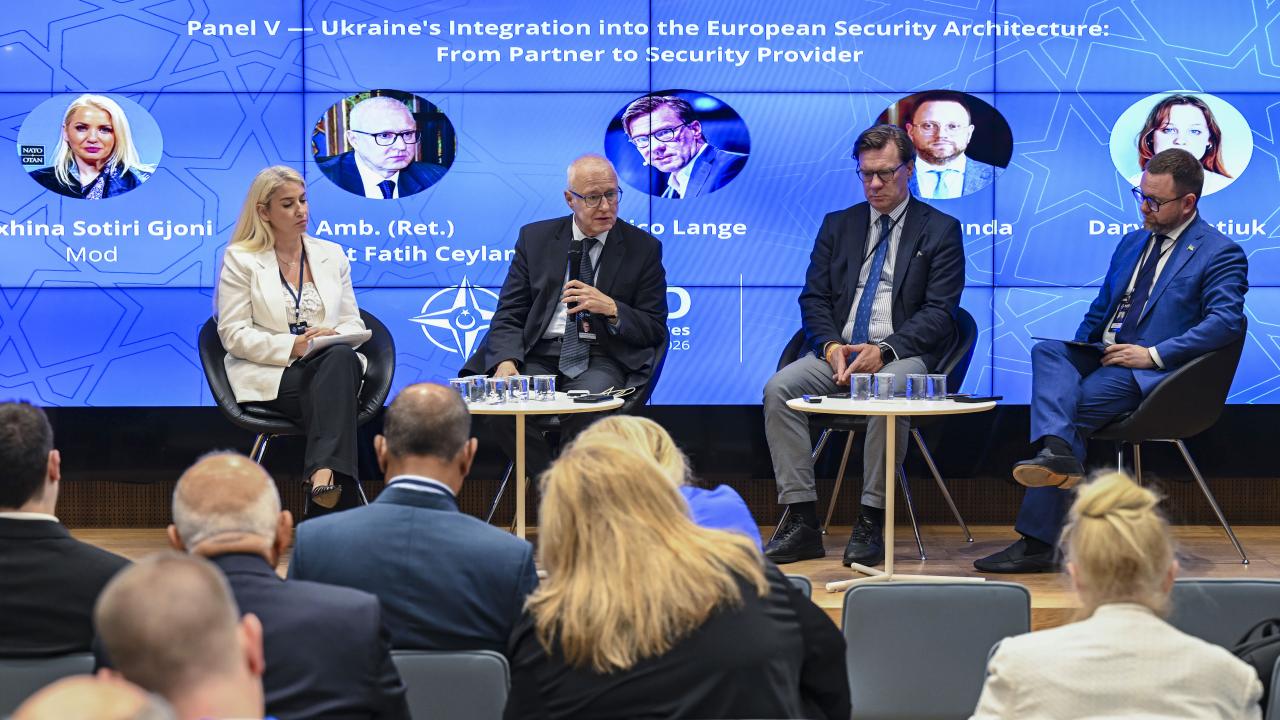NATO Zirvesi Diyalogları'nda Ukrayna'nın Avrupa Güvenliğindeki Geleceği Ele Alındı
