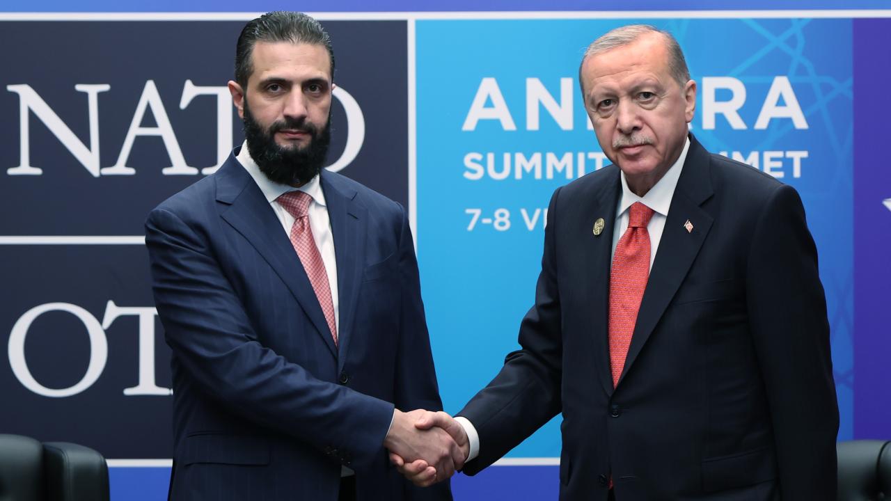 Erdoğan, Suriye Cumhurbaşkanı Ahmed Şara ile Külliye’de görüştü