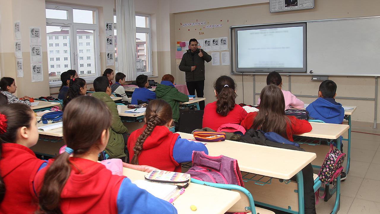 Okullarda öğrenci verileri sosyal medyada açık şekilde paylaşılamayacak