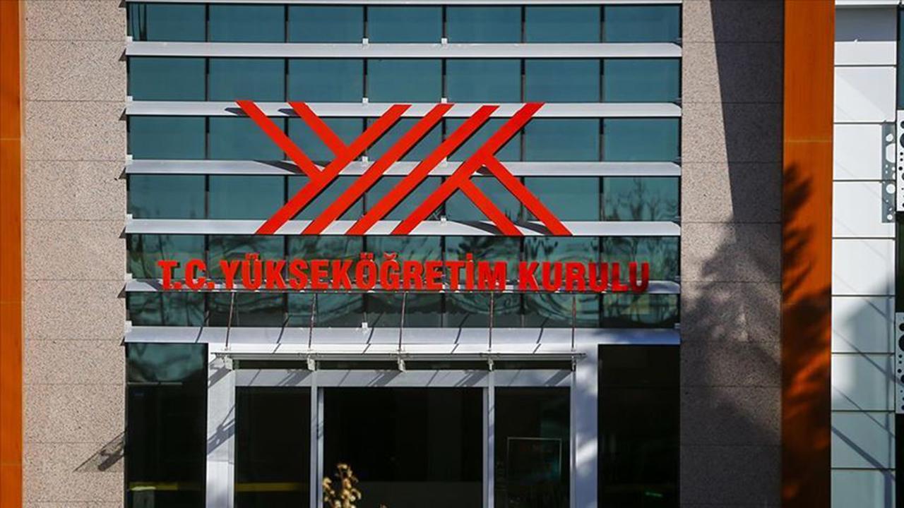 YÖK’ten Yeditepe Üniversitesindeki pankart olayına resmi soruşturma