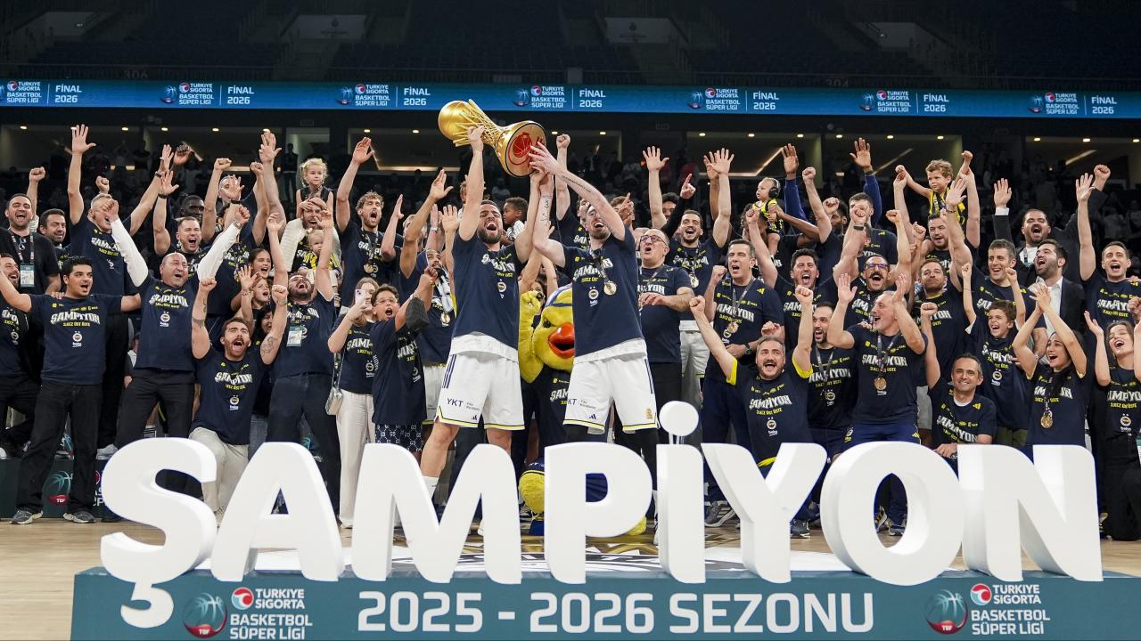 Fenerbahçe Beko, Basketbol Süper Ligi'nde şampiyonluğa ulaştı