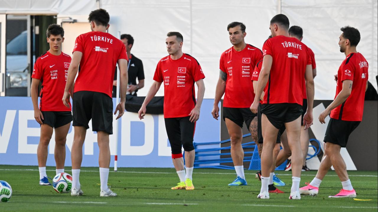 A Milli Takım, Paraguay karşılaşmasında çıkış arıyor