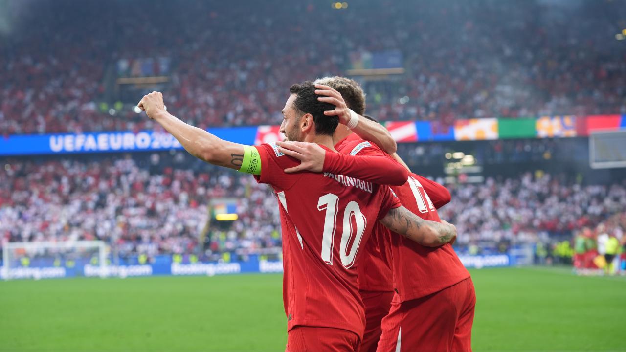 Hakan Çalhanoğlu: Dünya Kupası'na galibiyetle başlamak istiyoruz