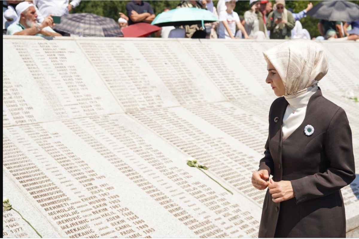 Bakan Göktaş: Srebrenitsa Soykırımı'nı unutmayacağız, unutturmayacağız
