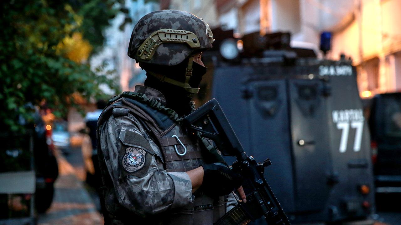 İstanbul'da silahlı eylem hazırlığındaki 7 şüpheli gözaltına alındı