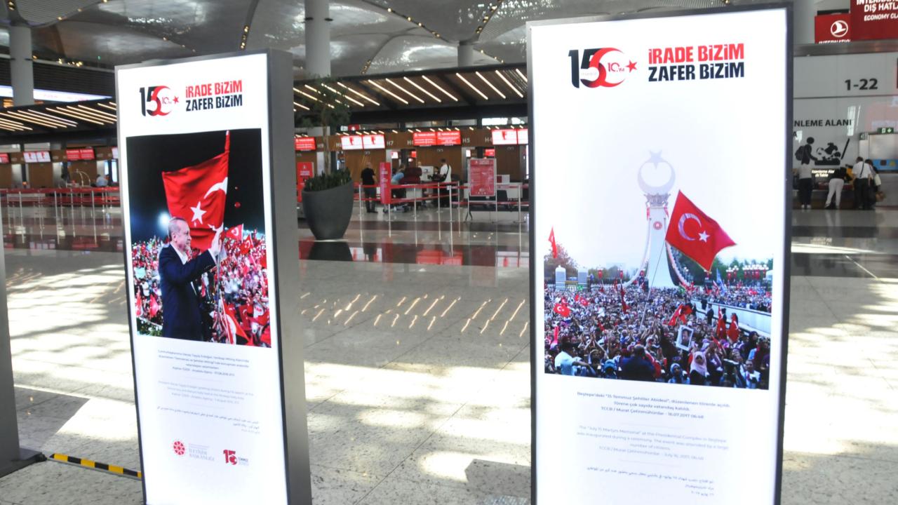 İstanbul Havalimanı'nda "Hafıza ve Hatıra 15 Temmuz" fotoğraf sergisi ziyaretçilere açıldı
