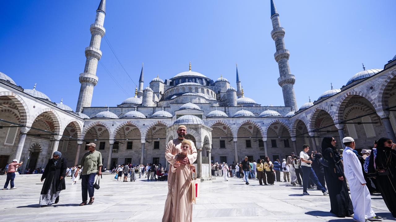 İslamofobiye karşı kekle dayanışma başlatan Joshie kampanyasını İstanbul'a taşıdı
