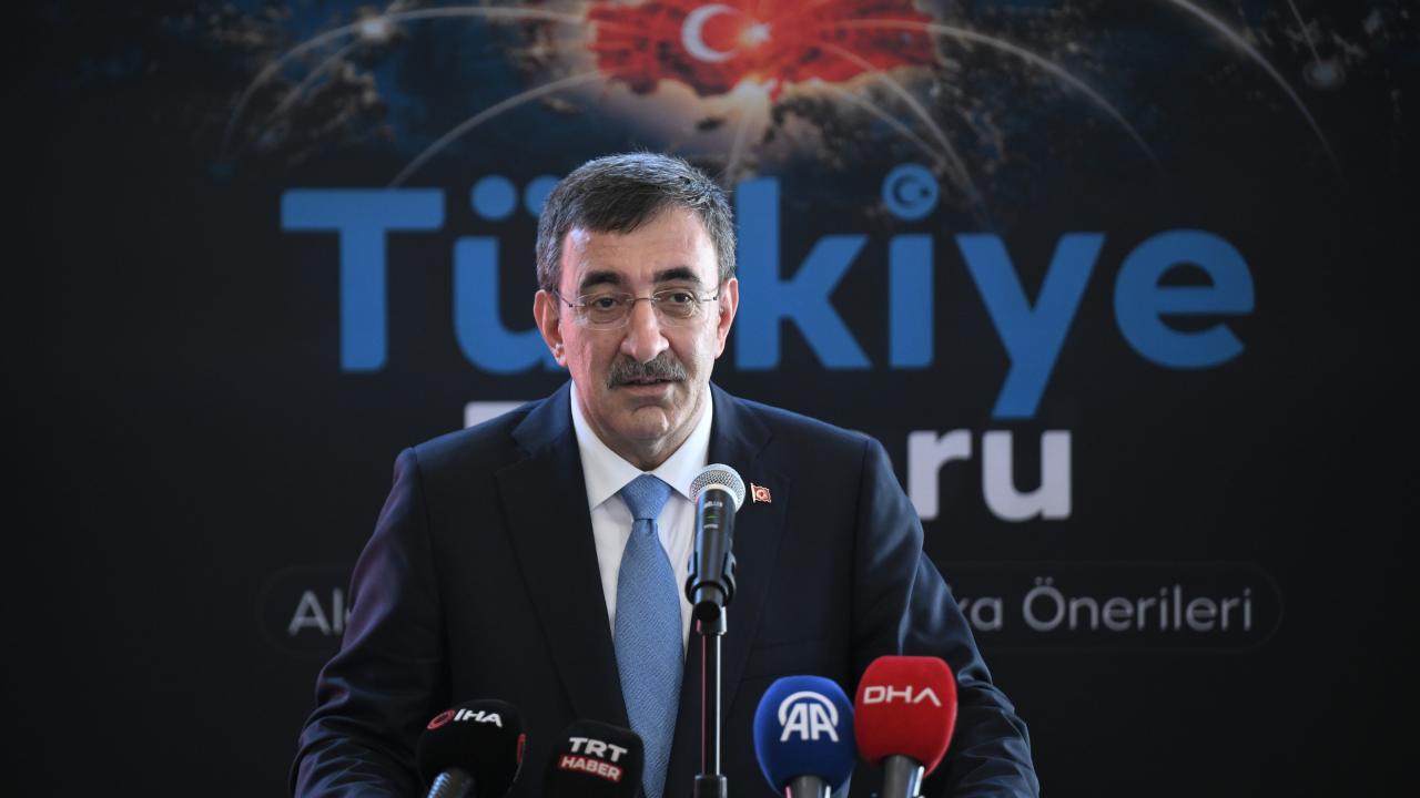 Cevdet Yılmaz: Darbecilerin asıl hedefi milletin iradesini kırmaktır