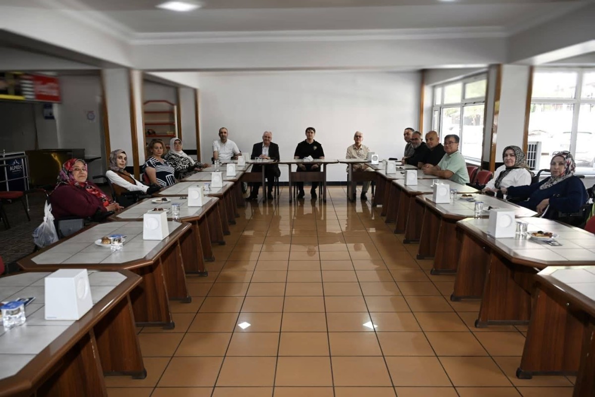 Konya İl Emniyet Müdürü Necmettin Koç, Türkiye Sakatlar Derneği üyelerini ağırladı