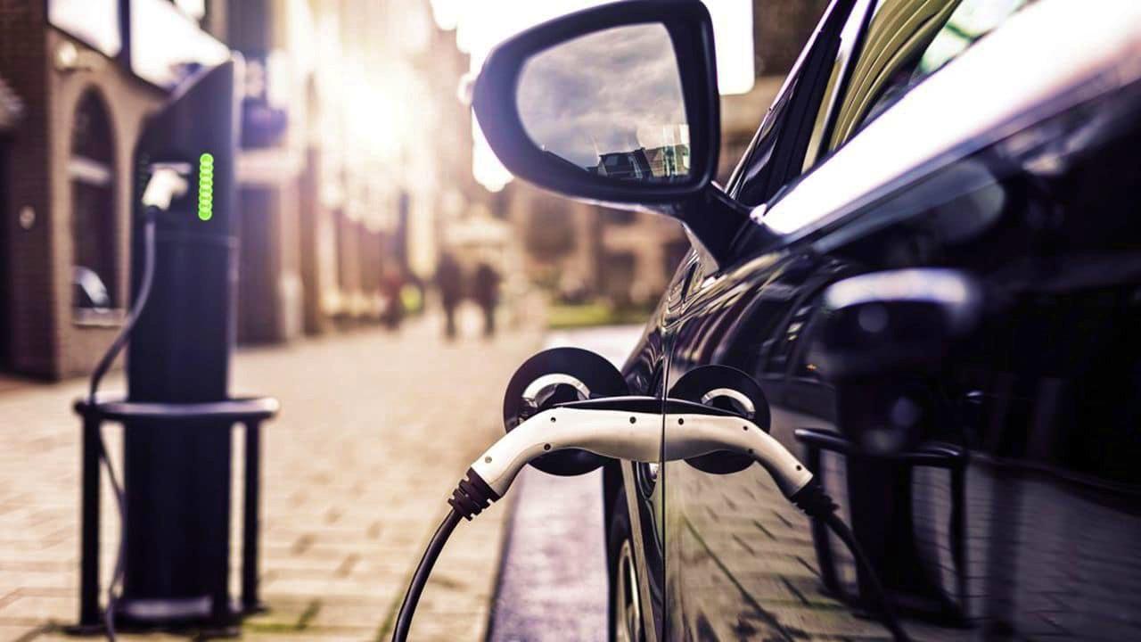 Türkiye'de hibrit ve elektrikli otomobillere ilgi artıyor