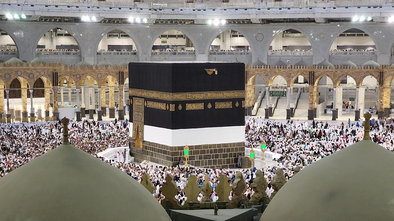 Suudi Arabistan çok girişli umre vizesine ilişkin yeni uygulamayı açıkladı