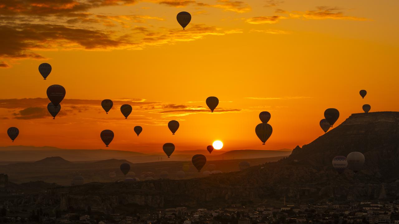 Kapadokya'da yılın ilk yarısında 256 bini aşkın kişi balon turu yaptı