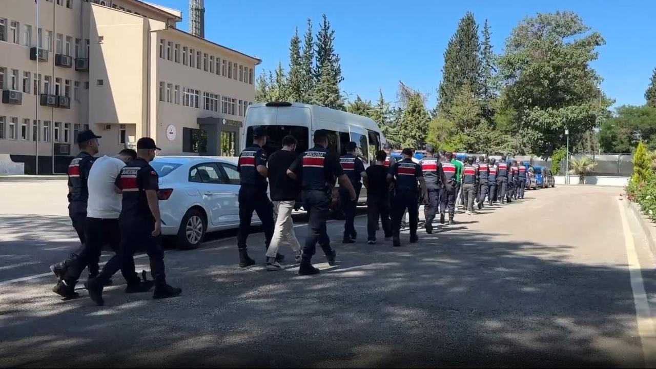 22 ilde FETÖ operasyonu: 128 şüpheli gözaltına alındı