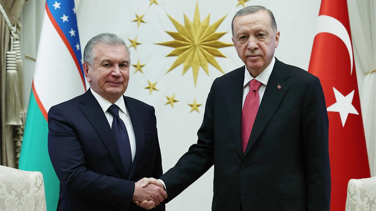 Erdoğan ile Mirziyoyev görüştü: Türkiye-Özbekistan ilişkileri ele alındı