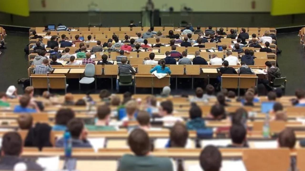 YÖK, üniversite kontenjanlarını iş gücü ihtiyacına göre planlıyor