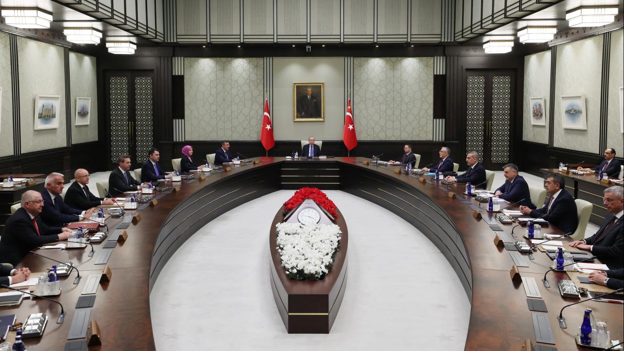 Kabine, terörle mücadele, ekonomi ve bölgesel gelişmeler gündemiyle toplanacak