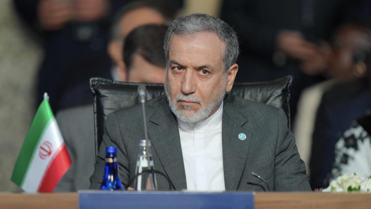 Arakçi: Mısır'ın güvenliği İran için öncelikli konular arasında