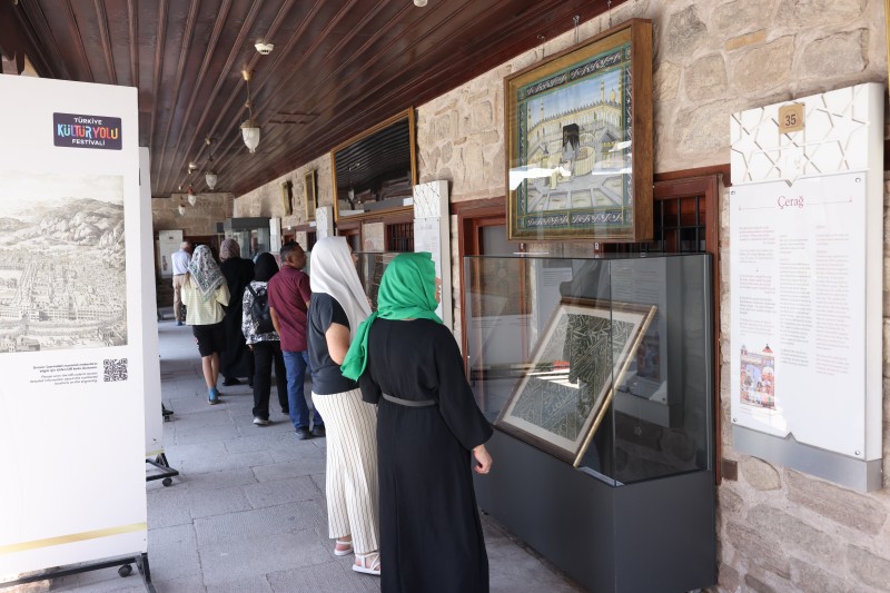 Konya Kültür Yolu Festivali'nde mukaddes emanetler ve geleneksel sanatlar ilgi gördü - Detay görseli 1
