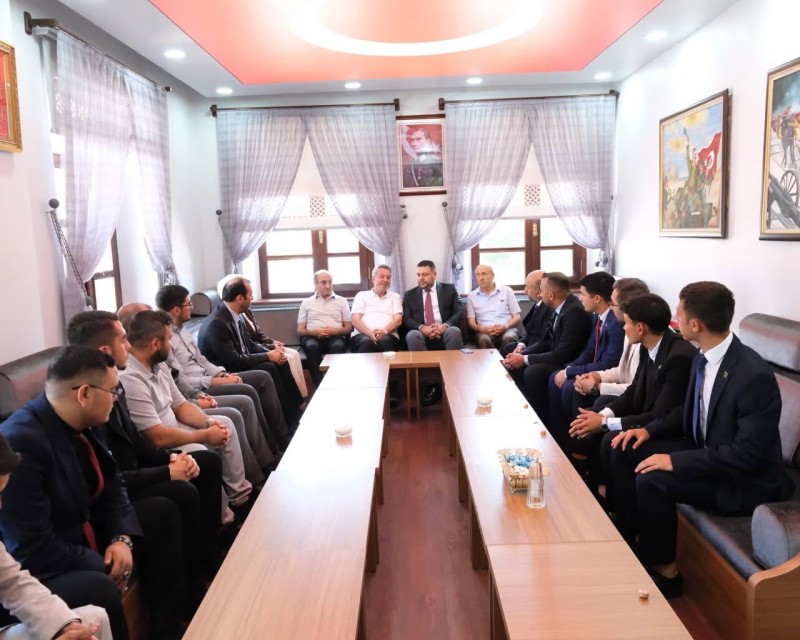 Konya Ülkü Ocakları'ndan Şehit Aileleri Derneği'ne ziyaret - Detay görseli 1